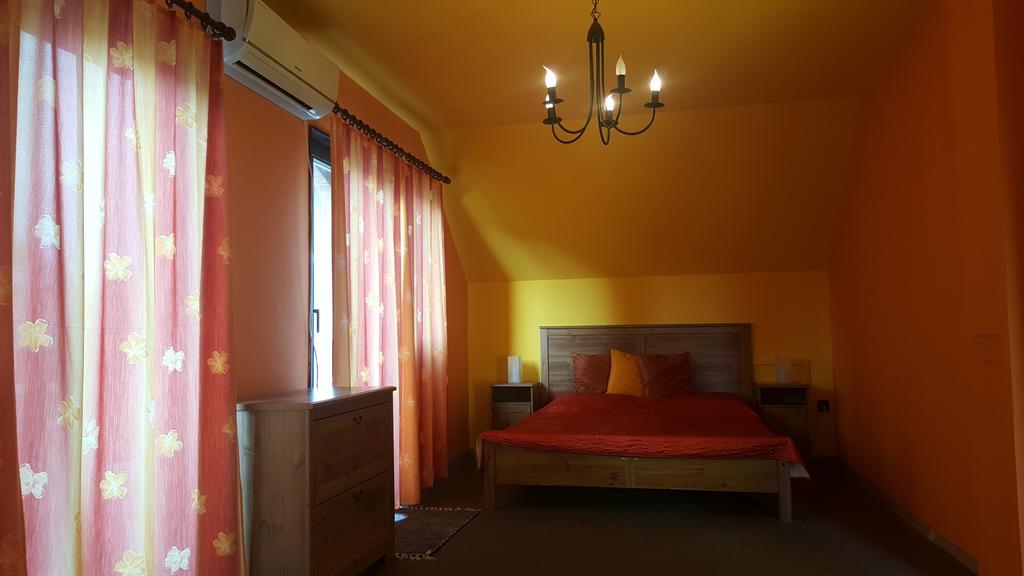 Nador Apartman Apartment Balatonlelle Exterior photo